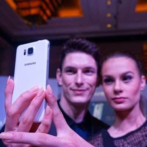 Xiaomi Masuk Tiga Besar, Samsung Tak Tinggal Diam