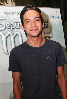 Adipati Dolken Tak Mau Pacaran Dulu Demi Karier