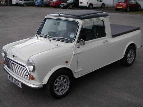 MINI Pikap, Tampung Jadul Tapi Jeroan Baru