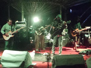Serunya Pandai Besi, Matajiwa dan Hujan di Panggung Pure Saturday