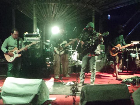 Serunya Pandai Besi, Matajiwa dan Hujan di Panggung Pure Saturday