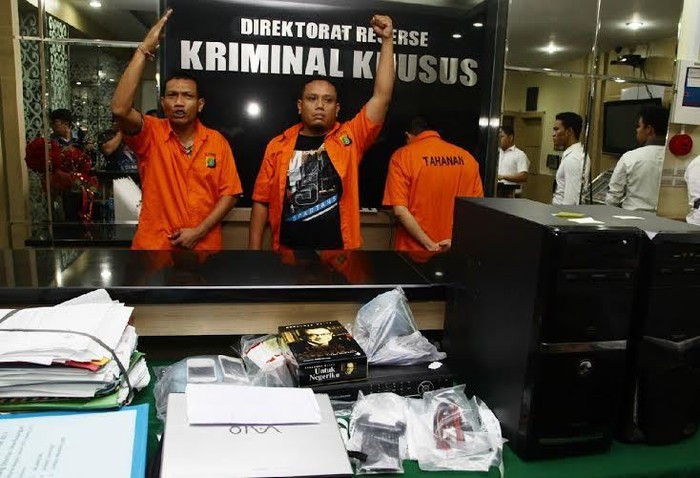 Selain TrioMacan2000, Raden Nuh Juga Operasikan Akun @DenJaka dan @berantas3