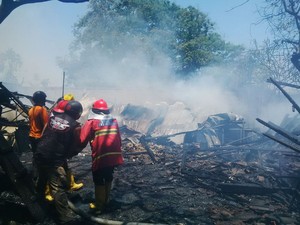 Gudang Kayu di Sanur Ludes Terbakar Diduga karena Puntung Rokok