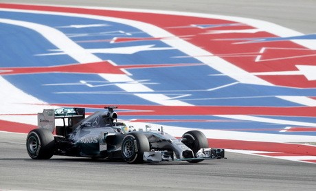 Hamilton Menang, Mercedes Finis 1-2 Lagi