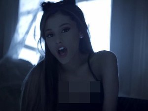 Ariana Grande Tampil Sensual di Video Klip Love Me Harder