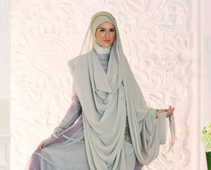 Kenakan Jilbab Ini Saat Ingin Tampil Syari dengan Busana Pengantin Hijab