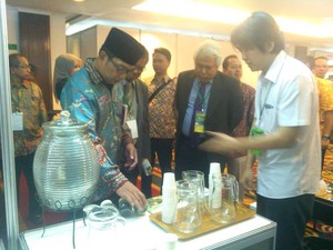 Buka Acara Internasional, Ridwan Kamil Sulap Mik Jadi Gong