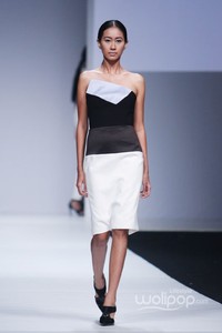 Peggy Hartanto Indonesia Fashion Forward Jakarta Fashion Week 2015 at Senayan City. Jakarta. [Foto: Mohammad Abduh/Wolipop]