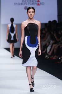 Peggy Hartanto Indonesia Fashion Forward Jakarta Fashion Week 2015 at Senayan City. Jakarta. [Foto: Mohammad Abduh/Wolipop]