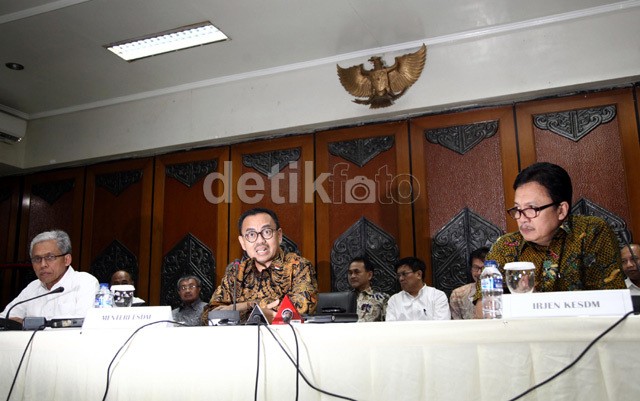 Menteri Sudirman Cek Pasokan BBM Sampai Rapat Malam Hari di SKK Migas