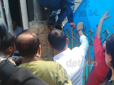 Sidak Penampungan TKI, Menaker Lompati Pagar