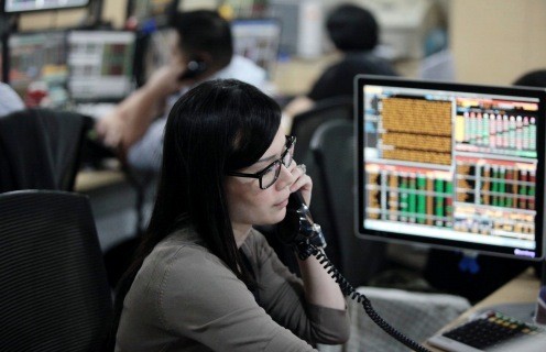 Pertumbuhan Ekonomi RI Terendah Sejak 2009, IHSG Menipis 4 Poin