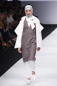 Etu by Restu Anggraini Indonesia Fashion Forward. Jakarta Fashion Week 2015 at Senayan City. Jakarta. [Foto: Mohammad Abduh/Wolipop]