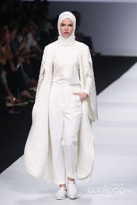 Etu by Restu Anggraini Indonesia Fashion Forward. Jakarta Fashion Week 2015 at Senayan City. Jakarta. [Foto: Mohammad Abduh/Wolipop]