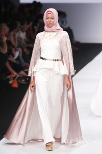 Norma Hauri Indonesia Fashion Forward. Jakarta Fashion Week 2015 at Senayan City. Jakarta. [Foto: Mohammad Abduh/Wolipop]