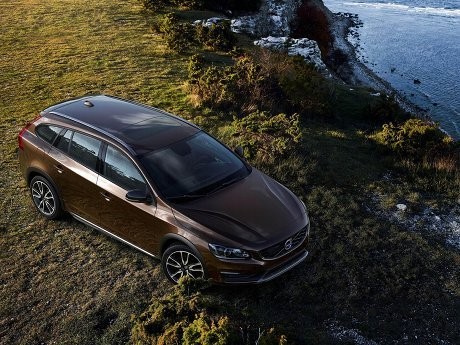 Volvo V60 Cross Country, Wagon yang Bisa Diajak Offroad