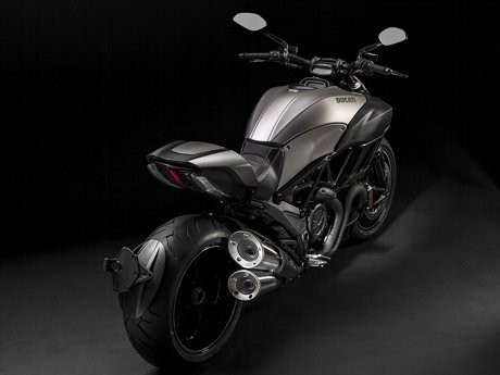 Edisi Spesial Ducati Diavel Titanium Hanya 500 Unit