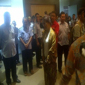 Berkebaya dan Temui Dubes AS, Ini Hasil Pembicaraan Menteri Susi