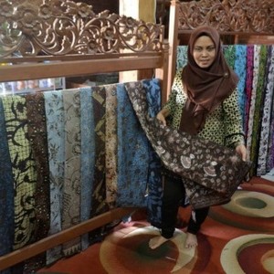 Bangkitkan Tradisi yang Hilang, Ibu Rumah Tangga Ini Jadi Pengusaha Sukses