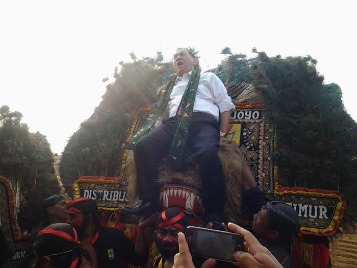 Tegangnya Agus Marto Naik Reog: Gawat, Jatuh Nggak Nih