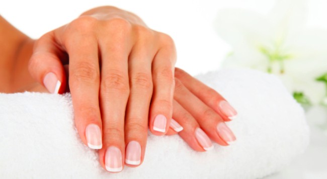 Kuku Cantik dan Sehat Berkat Alpukat dan Minyak Kelapa (1)