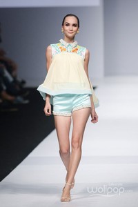 Andhita Siswandi Indonesia Fashion Forward Jakarta Fashion Week 2015 at Senayan City. Jakarta. [Foto: Mohammad Abduh/Wolipop]