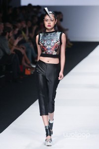 Billy Tjong Indonesia Fashion Forward. Jakarta Fashion Week 2015 at Senayan City. Jakarta. [Foto: Mohammad Abduh/Wolipop]