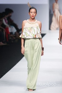 Tertia Enda Indonesia Fashion Forward. at Jakarta Fashion Week 2015. Senayan City. Jakarta. [Foto: Mohammad Abduh/Wolipop]