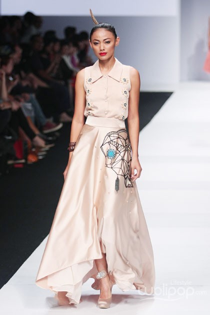 Tertia Enda Indonesia Fashion Forward. at Jakarta Fashion Week 2015. Senayan City. Jakarta. [Foto: Mohammad Abduh/Wolipop]