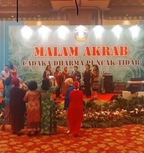 Ani Yudhoyono dan Istri Menhan Kompak Lantunkan Lagu di Reuni Akabri
