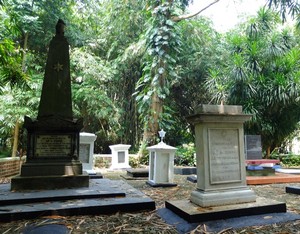 Ada Kuburan Belanda di Kebun Raya Bogor