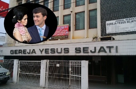 Jemaat Gereja Tak Pernah Lihat Jessica Iskandar