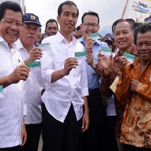 Jokowi: Ke Mana Larinya Dana Bansos? Sulit Dicari
