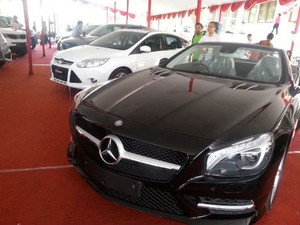 BCA KCU Cikarang Gelar Autoshow Bagi Nasabah
