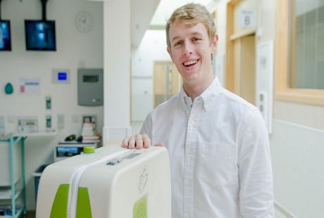 Dari Tugas Kuliah, Pria Ini Buat Inkubator yang Bisa Dilipat