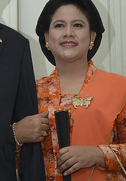 4 Aksi Hudi Penemu Cincin Iriana, Memperbaiki hingga Istri Pakai ke Pengajian