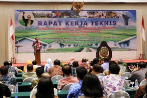 Berdialog dengan Warga di Pemukiman Transmigrasi, Menteri Desa Bertekad Percepat Pembangunan