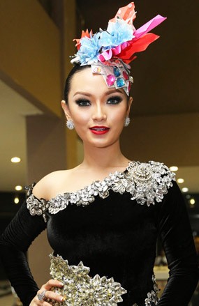 Zaskia Gotik Tak Mau Lagi Disinggung Soal Vicky Prasetyo