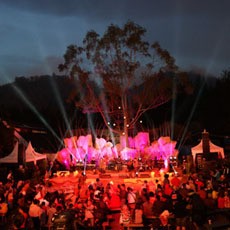 Menikmati Musik Jazz di Kaki Gunung Ijen