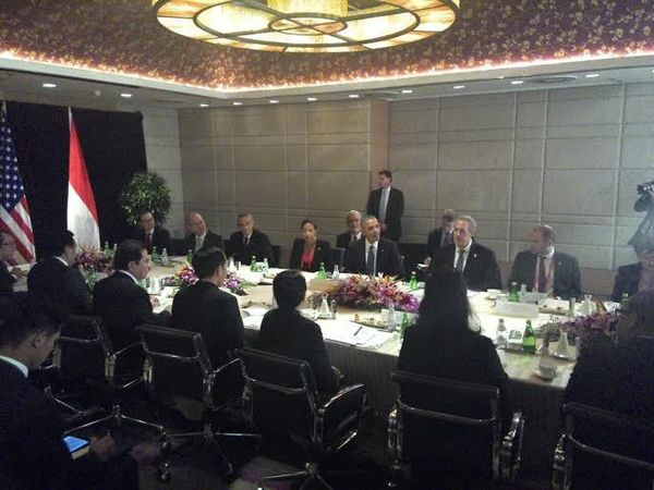 Bertemu, Jokowi Berbahasa Indonesia dan Obama Berbahasa 