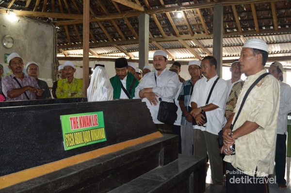 Wisata Religi Makam Wali Di Bali Bisa