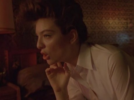 Gelap-nya Video Klip Terbaru Lorde