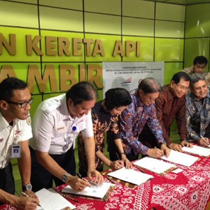 Benahi KRL Jabodetabek, KAI Diguyur Rp 2,3 Triliun Dari 4 Bank Ini