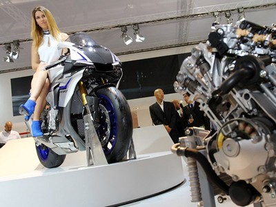 Moge Yamaha R1 Model Anyar