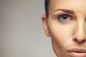 Atasi Bibir Kering dan Kulit Kusam dengan Madu dan Susu