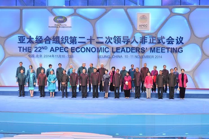 Diapit Xi Jinping dan Obama, Begini Posisi Jokowi di Antara Pemimpin APEC