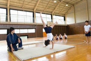 Banyak Anak Gemuk di Inggris, Sekolah Ini Wajibkan Siswa Ikut Fitness