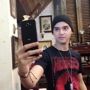 Bisa Langsung Edit Foto, Al Kepincut Ponsel Ini