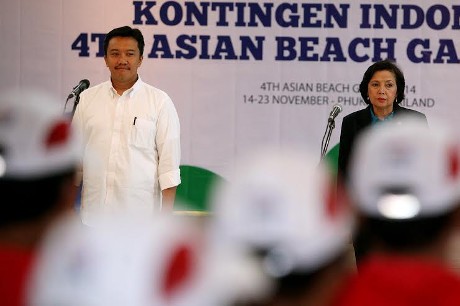 Gaya Santai Menpora di Pengukuhan Atlet ABG 2014