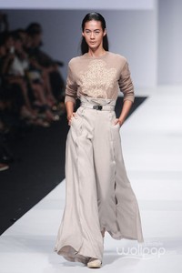 Sapto Djojokartiko Indonesia Fashion Forward. Jakarta Fashion Week 2015 at Senayan City. Jakarta. [Foto: Mohammad Abduh/Wolipop]